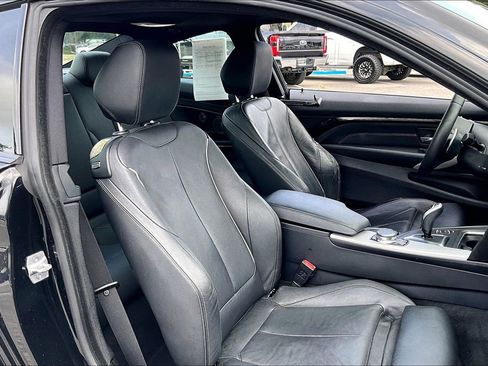 Used 2019 BMW 440i Coupe w/ M Sport Package RWD image 29