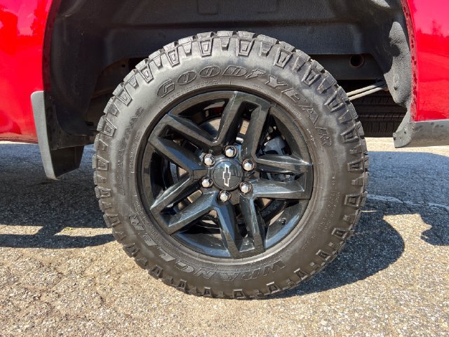 Used 2022 Chevrolet Silverado 1500 Custom Trail Boss w/ Safety Confidence Package AWD/4WD image 15