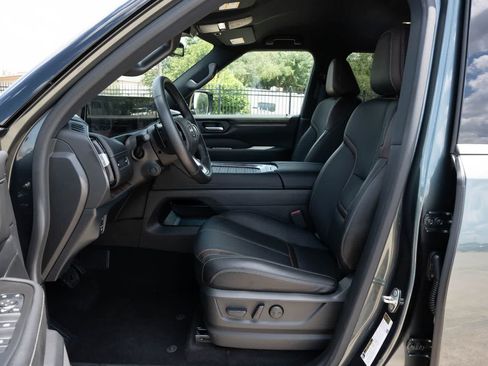 Used 2025 Nissan Armada SL w/ Captain's Chari Seat Package RWD image 18