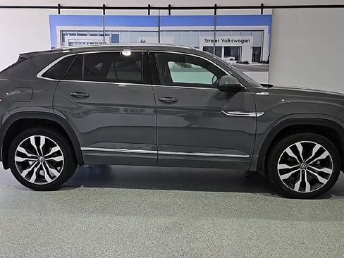 Certified 2023 Volkswagen Atlas Cross Sport SEL Premium R-Line AWD/4WD image 9