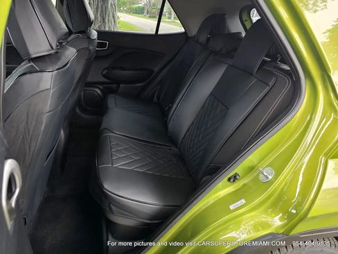 Used 2022 Hyundai Venue SEL FWD image 45