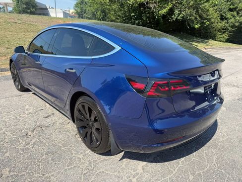 Used 2018 Tesla Model 3 Mid Range RWD image 8