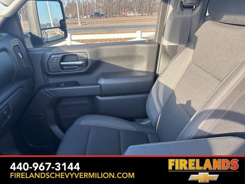 Used 2024 Chevrolet Silverado 2500 Custom w/ Custom Value Package image 12