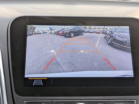 Used 2021 Chevrolet Equinox LT image 22