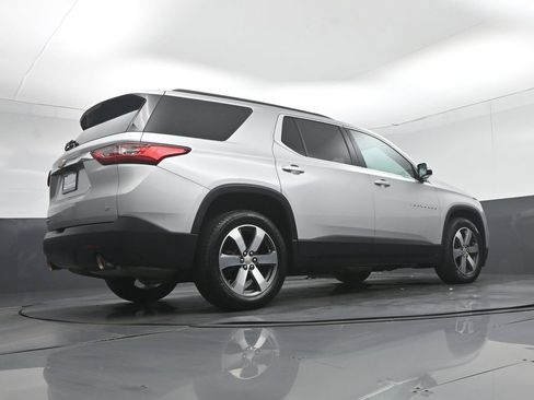 Used 2019 Chevrolet Traverse LT w/ LT Premium Package AWD/4WD image 67