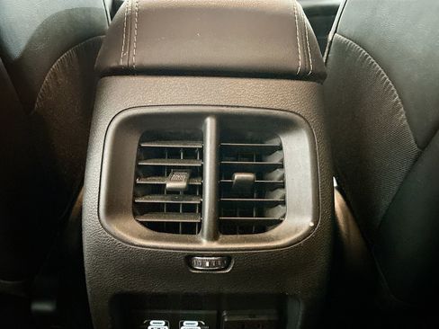 Used 2023 Jeep Cherokee Altitude Lux image 24