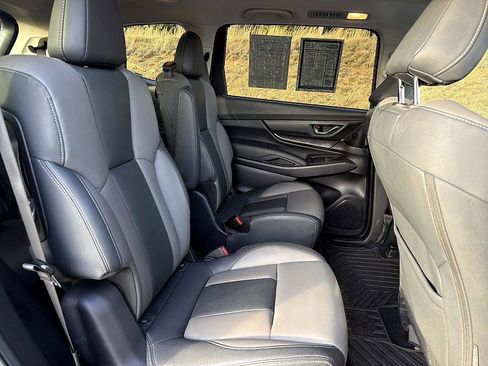 Used 2022 Subaru Ascent Onyx Edition image 17