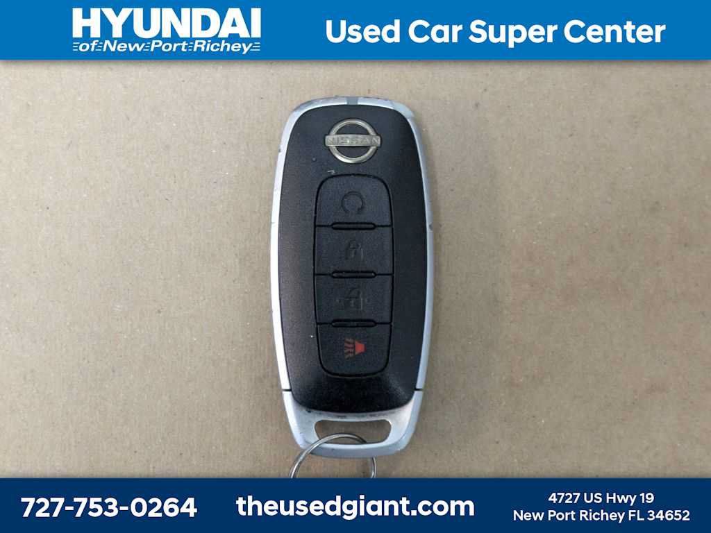Used 2024 Nissan Pathfinder SV w/ Lighting Package (N92) FWD image 39