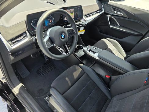 New 2026 BMW X2 xDrive28i w/ M Sport Package AWD/4WD image 8