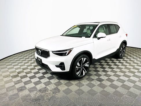 Used 2023 Volvo XC40 B5 Ultimate w/ Protection Package Premier image 5