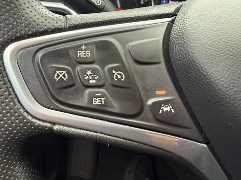 Used 2023 Chevrolet Equinox LT FWD image 3