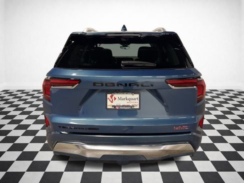 New 2026 GMC Terrain Denali w/ LPO, Black Badging Package image 5