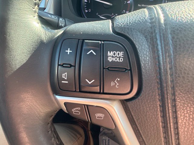 Used 2015 Toyota Highlander XLE FWD image 15