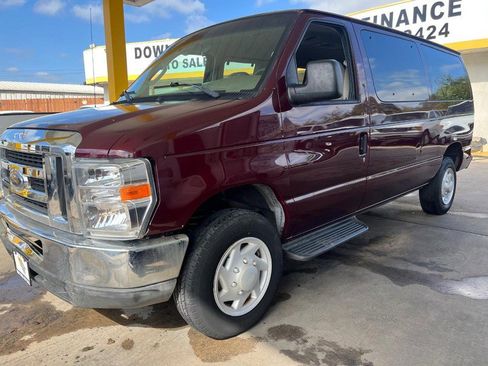 Used 2008 Ford E-350 and Econoline 350 XLT image 3