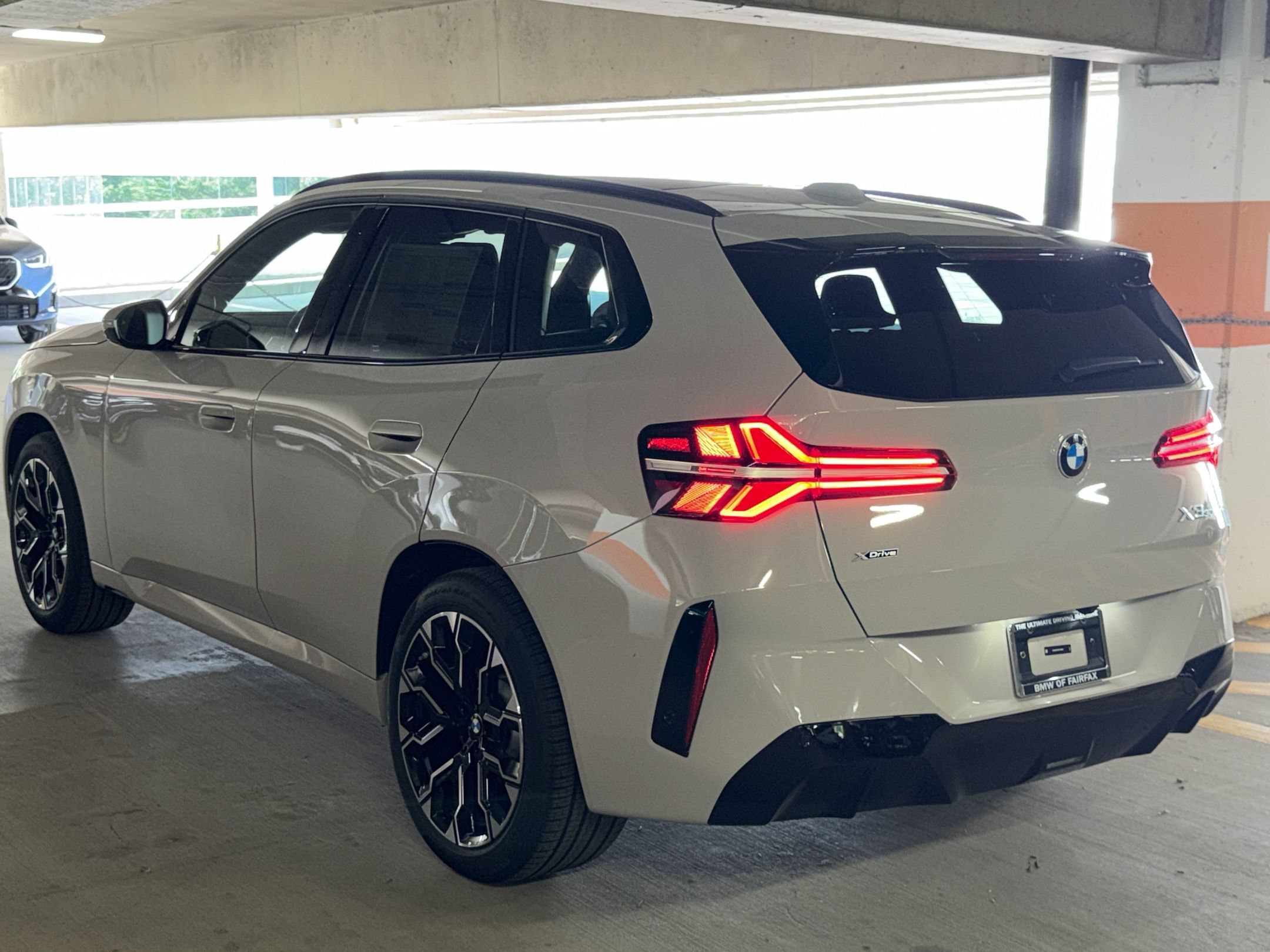Used 2026 BMW X3 xDrive30i w/ Premium Package AWD/4WD image 3