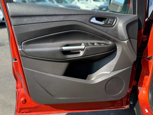 Used 2019 Ford Escape SEL FWD image 27