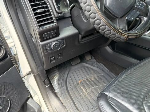 Used 2020 Ford Expedition Limited w/ Equipment Group 301A AWD/4WD image 21
