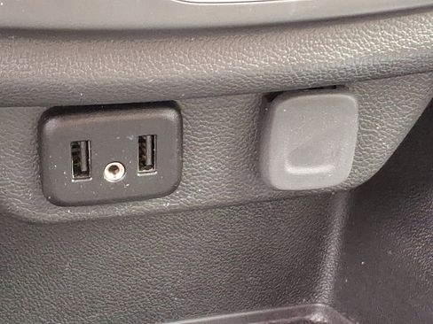 Certified 2023 Chevrolet Traverse LT image 26