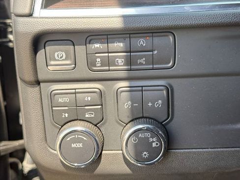 Used 2025 Chevrolet Tahoe LT AWD/4WD image 22