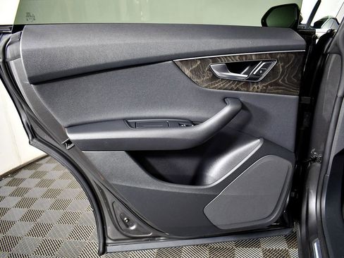 Used 2019 Audi Q8 Premium w/ Convenience Package image 50