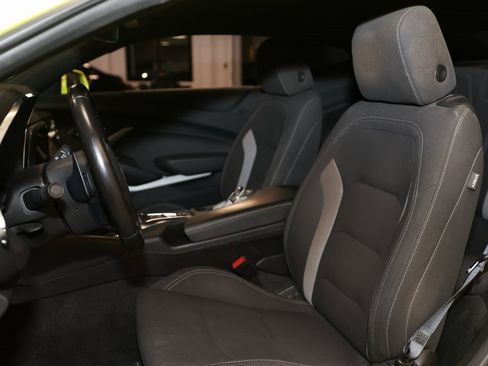 Used 2021 Chevrolet Camaro LT w/ RS Package image 11