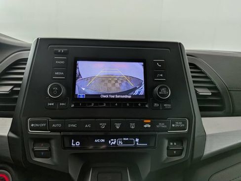 Used 2018 Honda Odyssey LX image 6