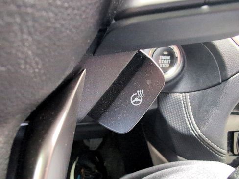 Used 2020 Subaru Forester Limited image 21