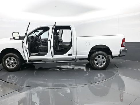 Used 2024 RAM 2500 Big Horn image 28