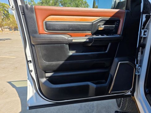 Used 2020 RAM 2500 Limited image 11