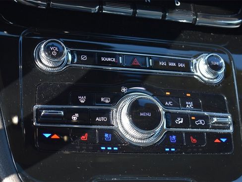 Used 2022 Lincoln Corsair AWD w/ Premium Package image 32