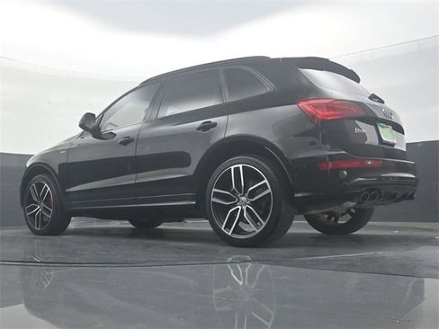 Used 2017 Audi SQ5 Prestige w/ Prestige Package image 31