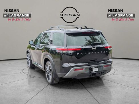 New 2026 Nissan Pathfinder Platinum FWD image 7