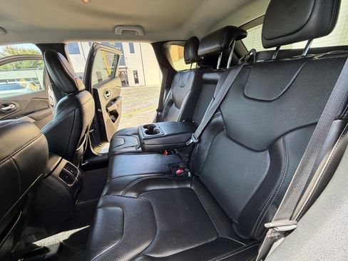 Used 2020 Jeep Cherokee Limited AWD/4WD image 14