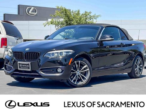 Used 2018 BMW 230i Convertible RWD image 1