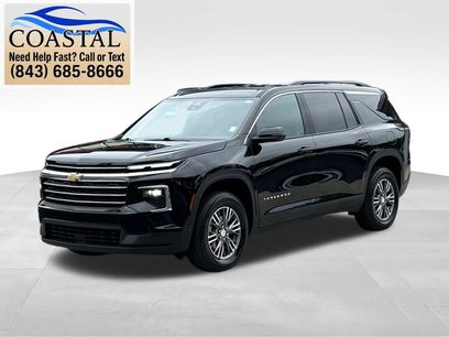 Used 2025 Chevrolet Traverse LT