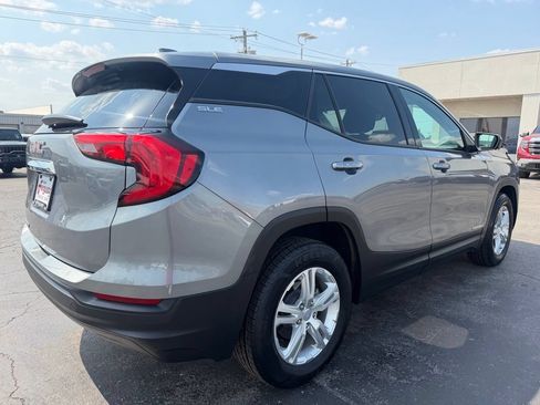Used 2020 GMC Terrain SLE FWD image 4