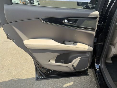 Certified 2023 Lincoln Nautilus Reserve AWD/4WD image 17