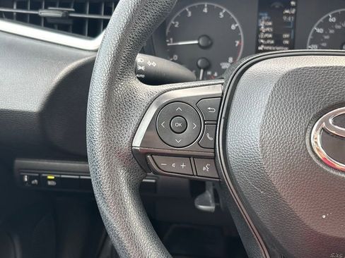 Used 2024 Toyota Corolla LE image 15