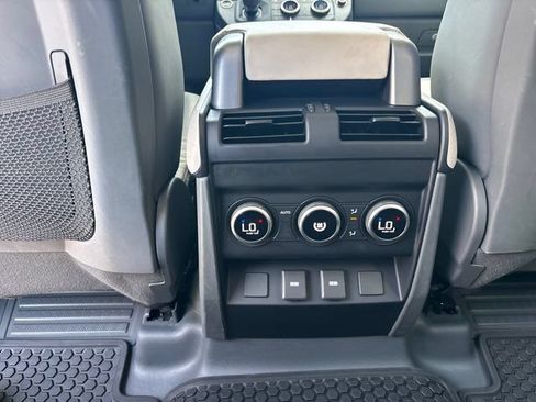 Used 2023 Land Rover Defender 110 X-Dynamic SE AWD/4WD image 29