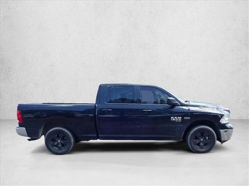 Used 2019 RAM 1500 Classic SLT AWD/4WD image 4