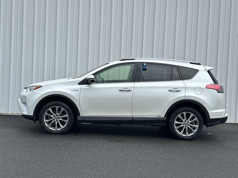 Used 2018 Toyota RAV4 Limited w/ Advanced Technology Package AWD/4WD image 3