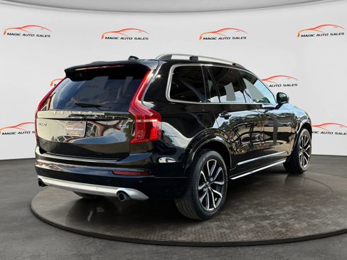 Used 2018 Volvo XC90 T5 Momentum w/ Convenience Package AWD/4WD image 10