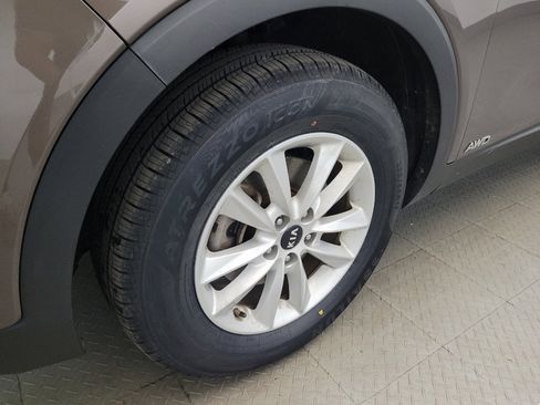 Used 2019 Kia Sorento AWD image 31
