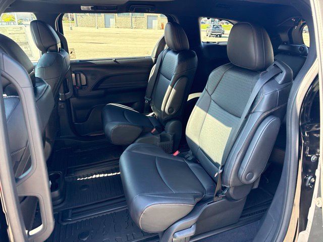 New 2026 Toyota Sienna XLE Woodland Edition AWD/4WD image 16