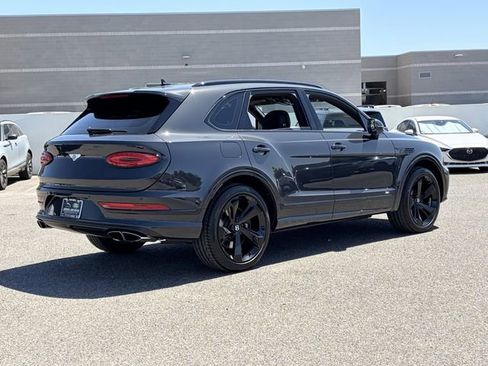 Used 2021 Bentley Bentayga AWD/4WD image 26