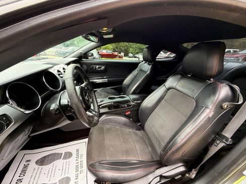 Used 2017 Ford Mustang GT Premium w/ Equipment Group 401A RWD image 18