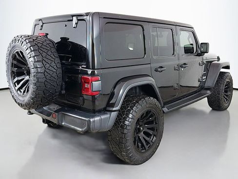 Used 2020 Jeep Wrangler Unlimited Sahara image 8