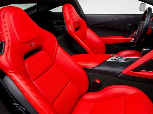 Used 2018 Chevrolet Corvette Stingray Coupe w/ 2LT Preferred Equipment Group image 33