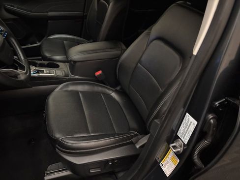 Used 2022 Ford Escape SEL w/ Technology Package image 12