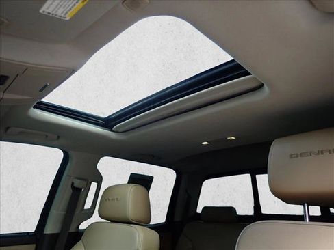 Used 2018 GMC Sierra 1500 Denali AWD/4WD image 11
